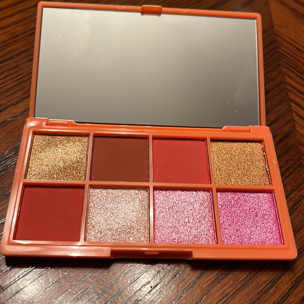 Peach Eyeshadow Palette